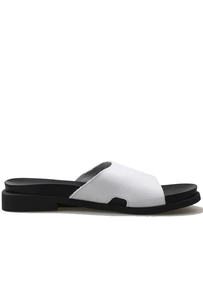 ARCHE Makuzi Sandal By In White