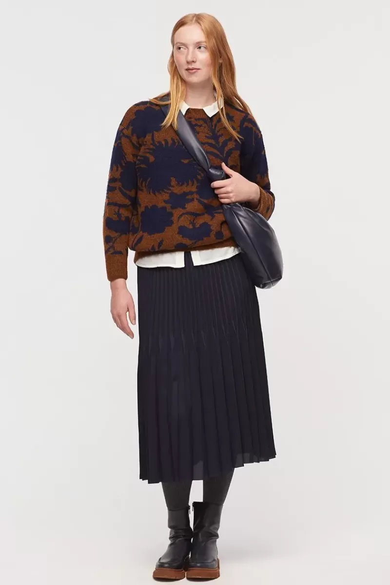 NICE THINGS Pleat Skirt In Navy