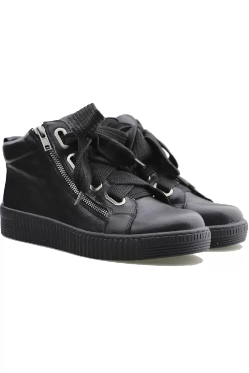 DJANGO & JULIETTE Thendo Sneaker By In Black