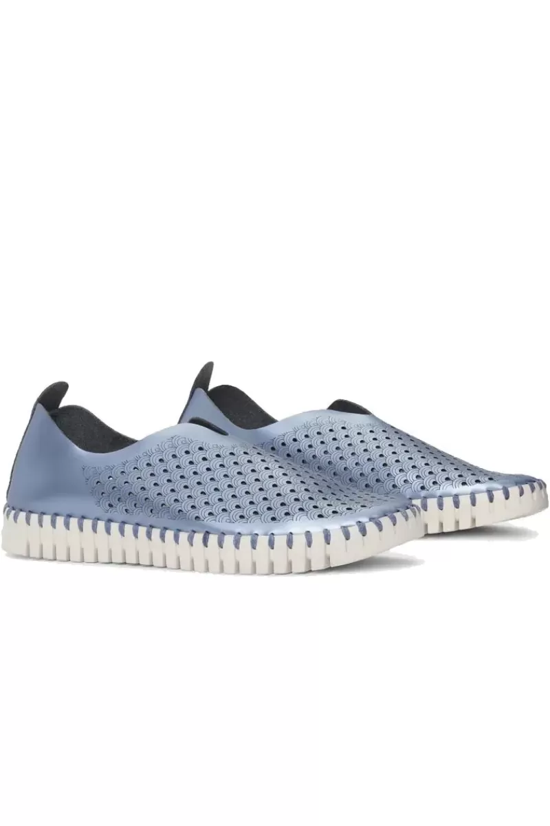 ILSE JACOBSEN Tulip Flat By In Metallic Blue