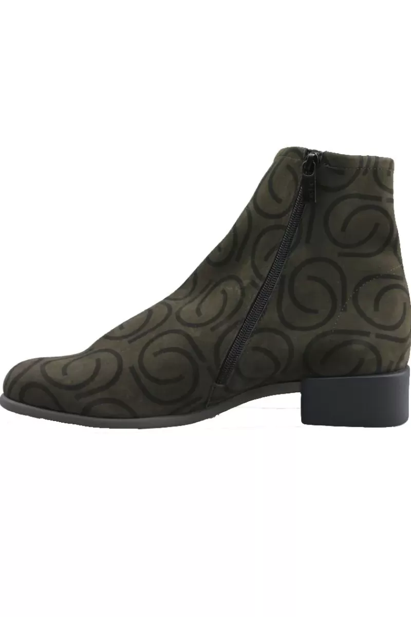 ARCHE Twibby Boot By In Castor